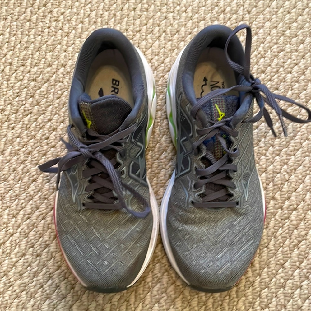 Mizuno Wave Inspire 18 Women’s 7.5 Color Gray